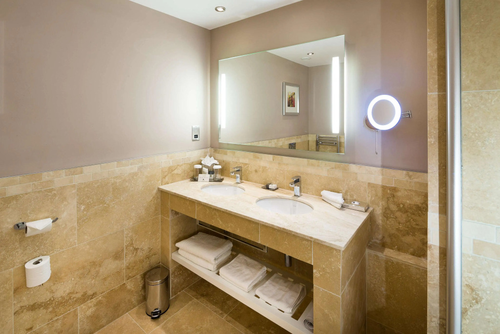 DoubleTree By Hilton Milton Keynes