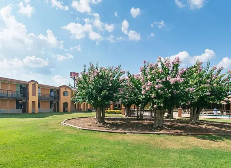 Holiday Inn Forsyth-I-75 (Exit 186)