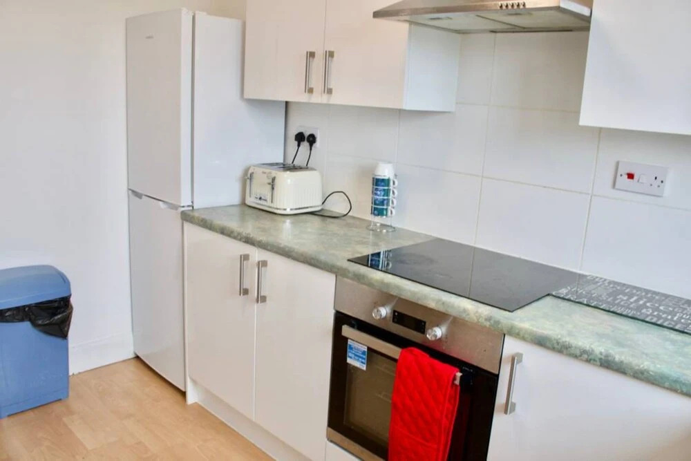 2 Bedroom Apartment Near Centre Of The City
