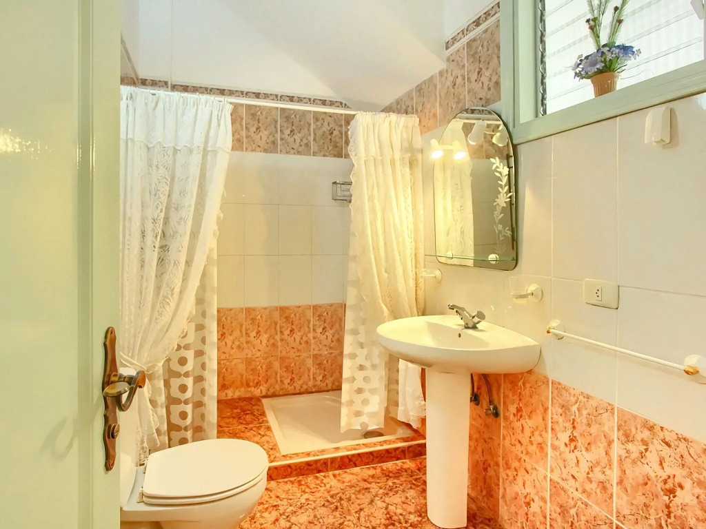 Traditional holiday home in Arico with garden