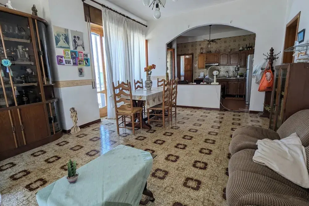 Sicilian Apt in Donnalucata-sleeps 4- 2 Min Beach