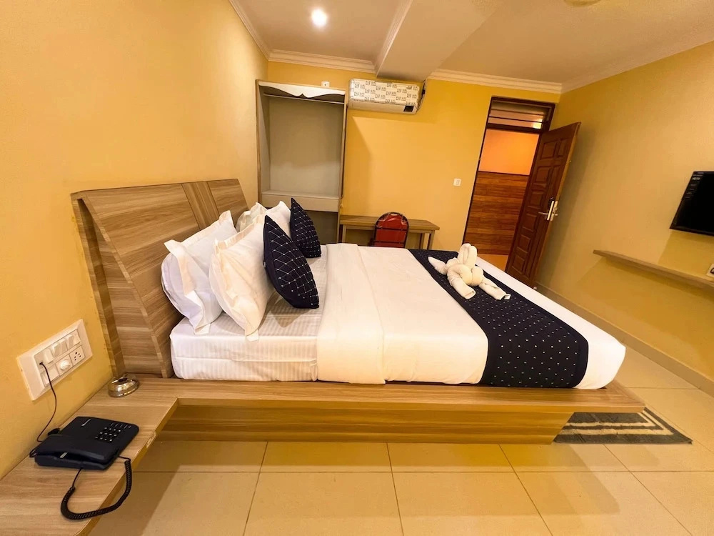 FabHotel BNS Comforts