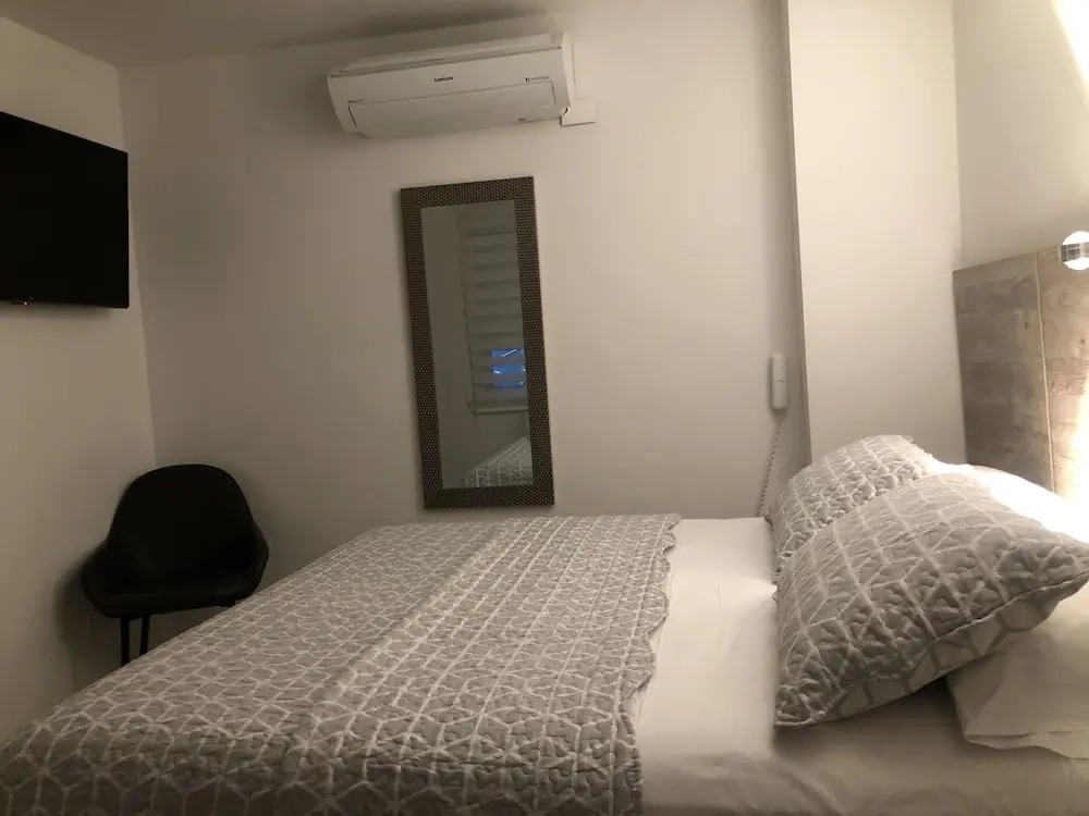 ARI Hotel