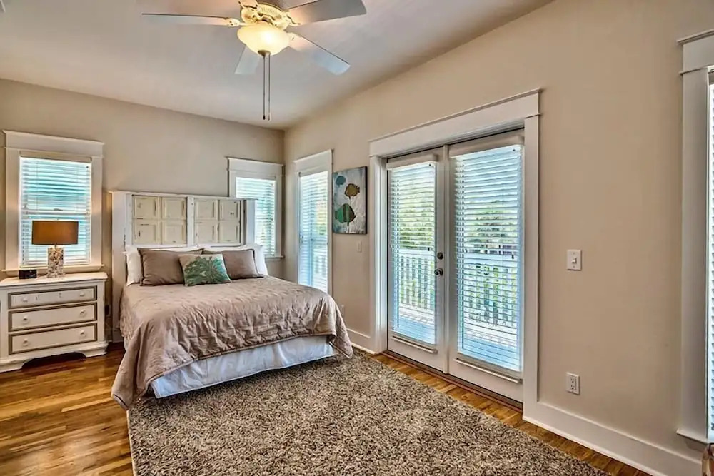 SHELL OF A GOOD TIME 3 Bedroom Holiday Home by Five Star Properties