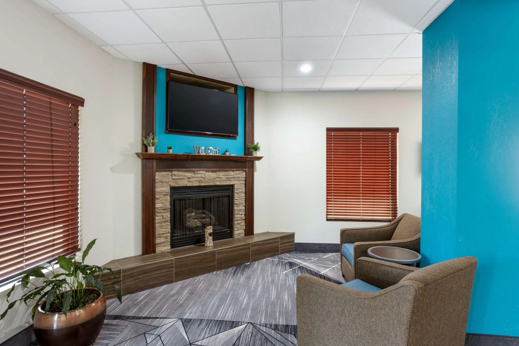 Best Western Plus Springfield Airport Inn
