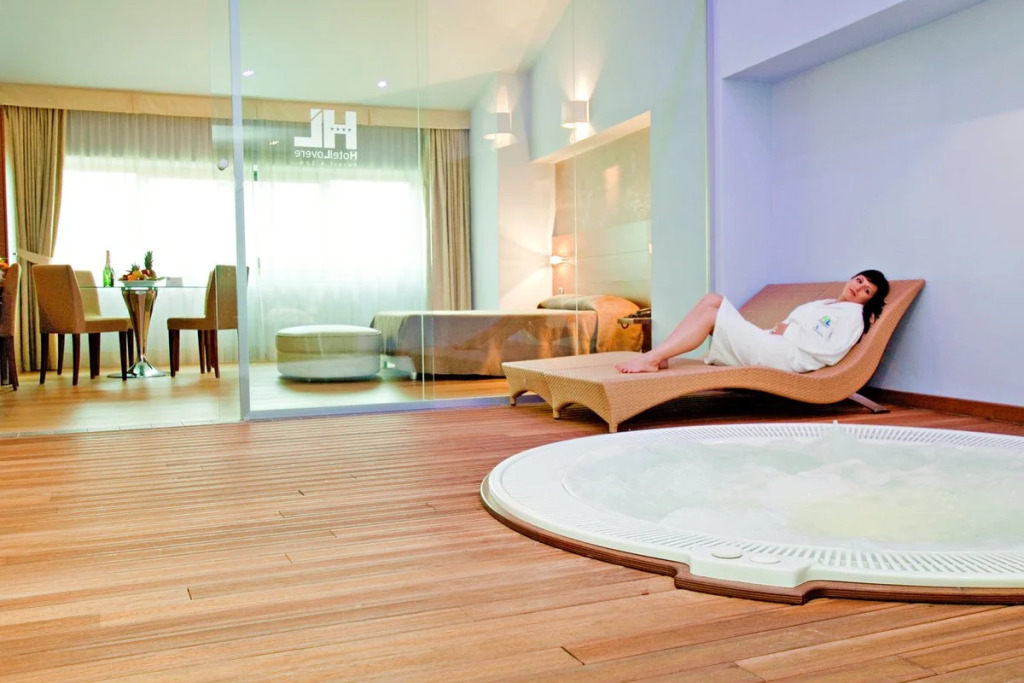 Hotel Lovere Resort & Spa