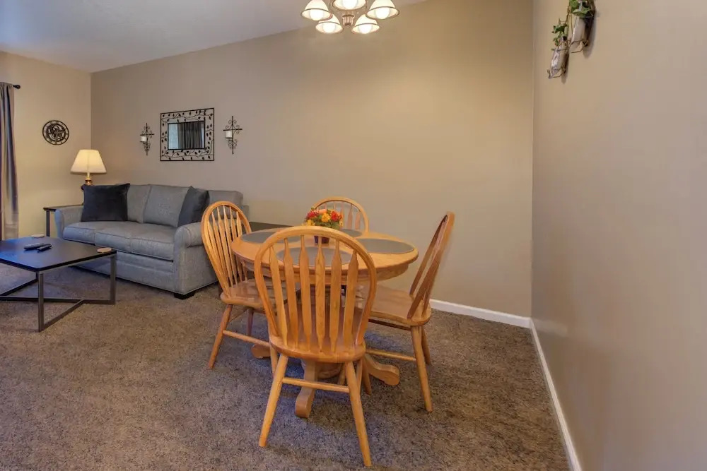 Colonial Crest Condo Unit #113