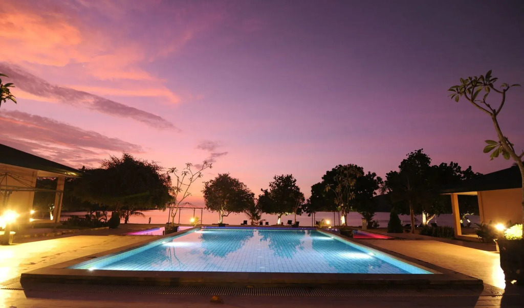 Sylvia Beach Villa
