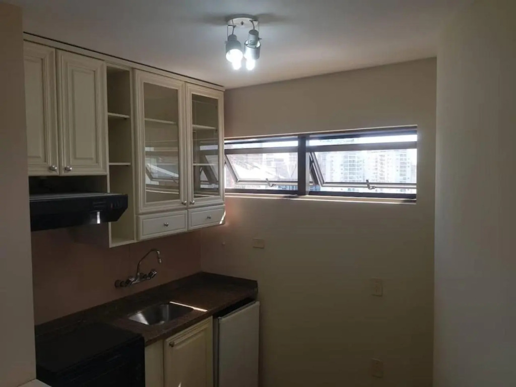Paulista Wall Street Flat 10