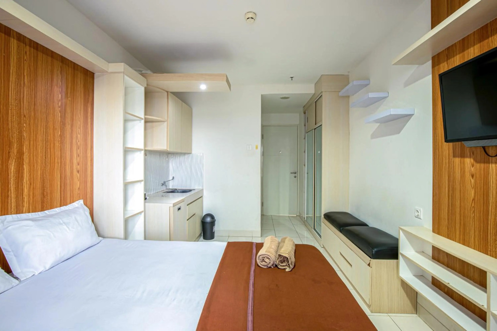 Skyland Sentul Tower Apartment