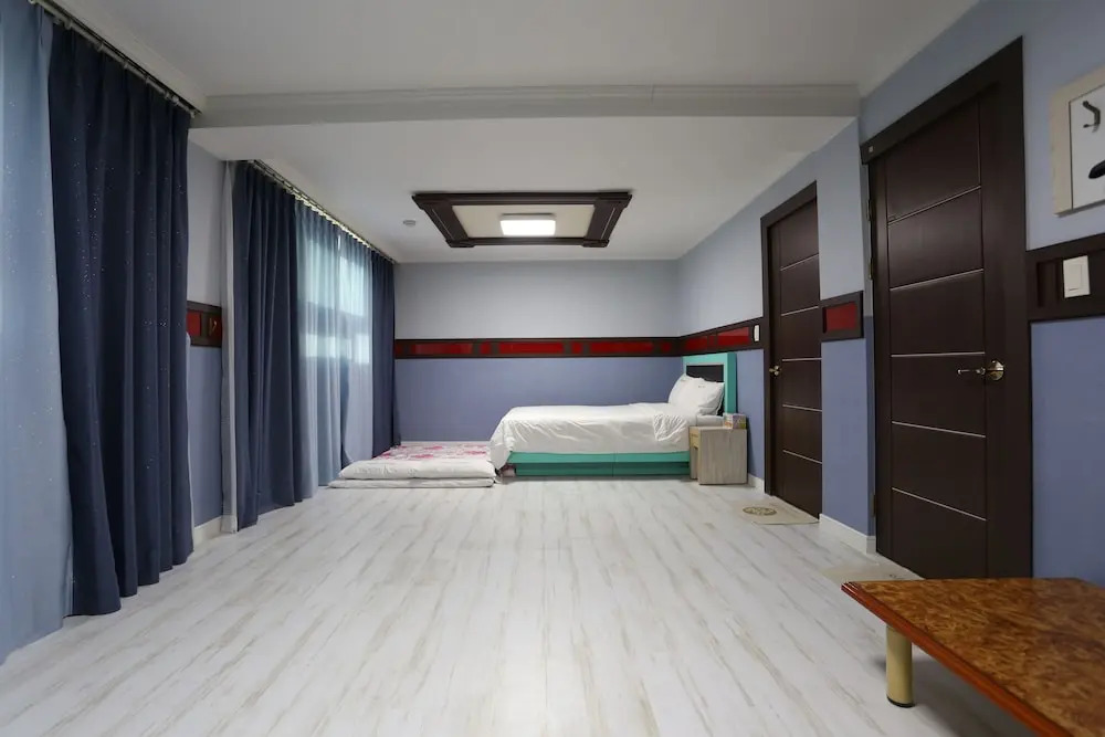 Paradaise Motel
