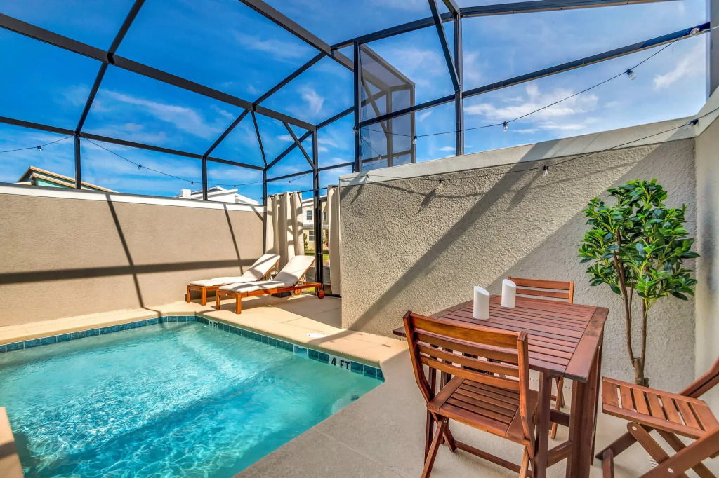 Brand New Storey Lake 5 Bedroom with Pool, Kissimmee, US