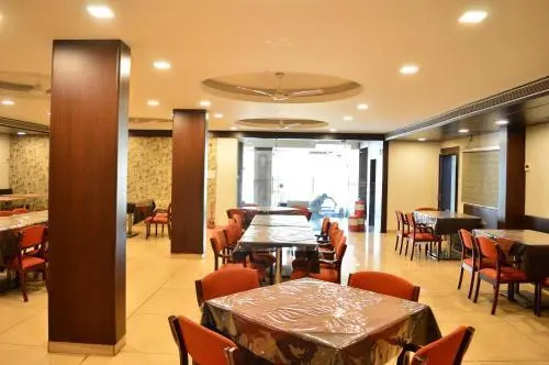 HOTEL MAHESHWARI GREEN's