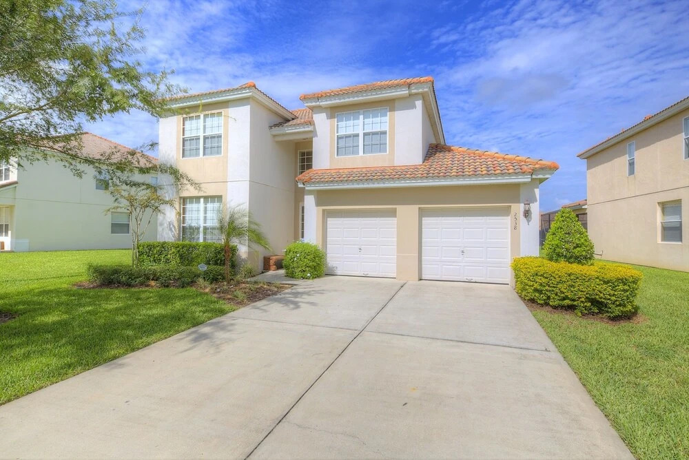 5BR 5BA Home in Windsor HIlls by CV-2538