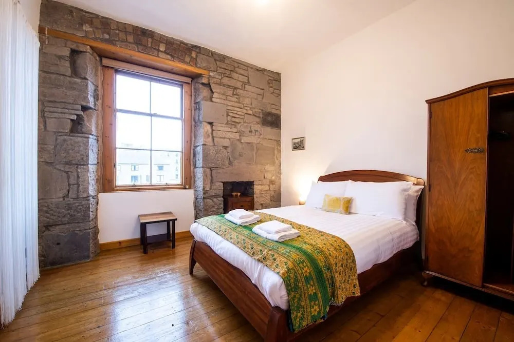 Lovely Central 1BR Flat in Prime Festival Location