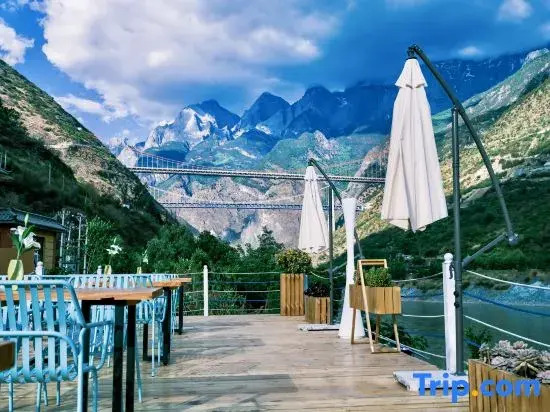 Lulin Mountain Villa Homestay (Shangri-La Tiger Leaping Gorge Scenic Area Branch)