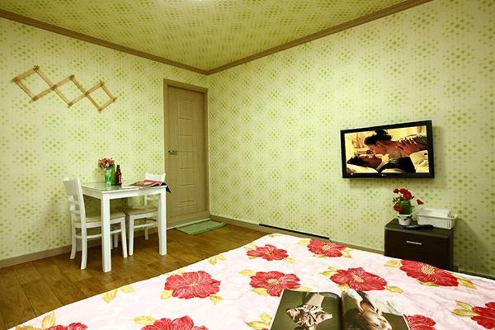 Pocheon Sanjeong Lake Travel Sketch Pension