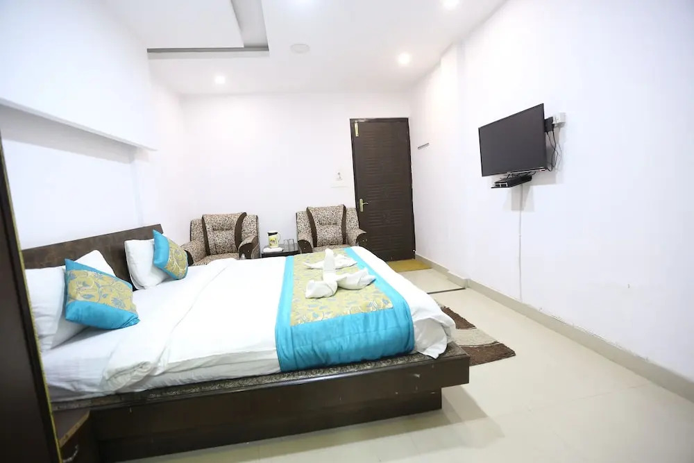 OYO Rooms 022 Ganga Ghat Niketan