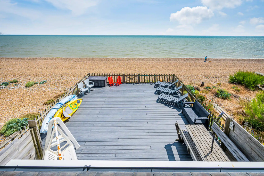 Family Beachfront Bliss Sleeps 10
