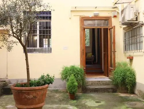 Firenze Rentals Suite Cavour