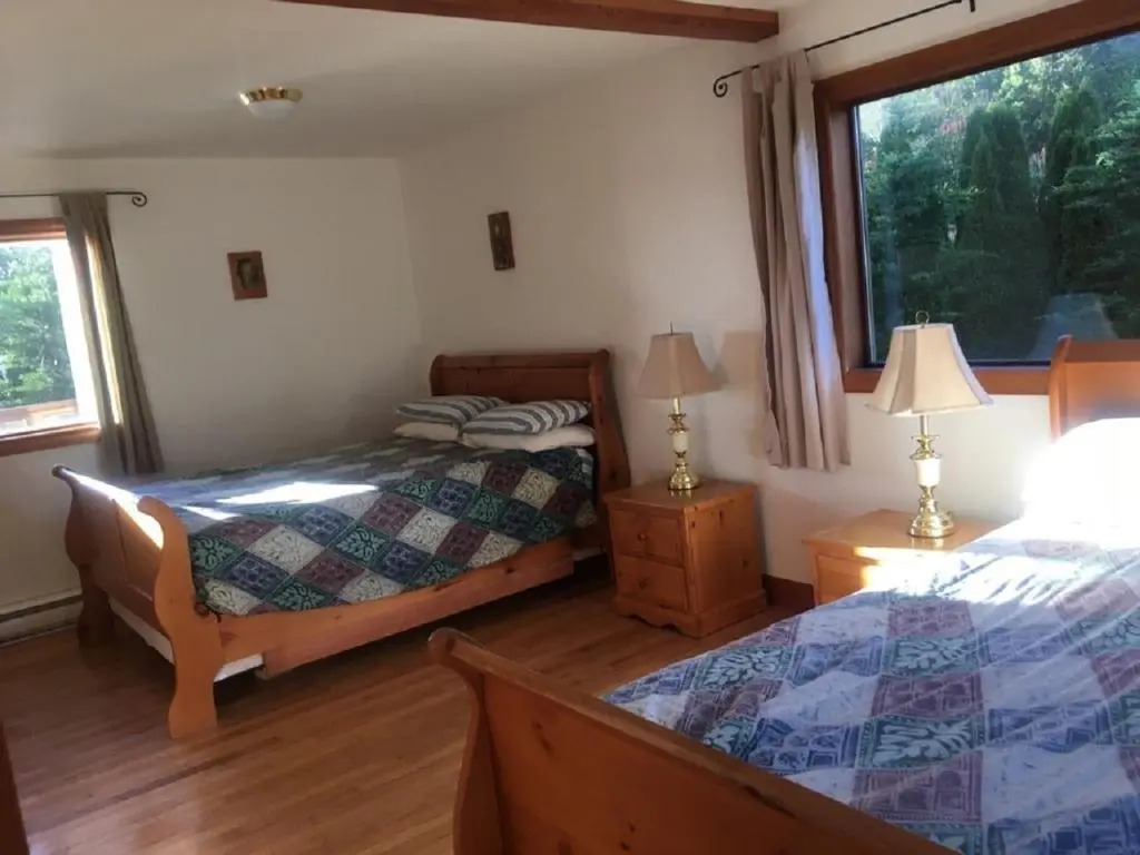 Tofino Stormbay Guest House