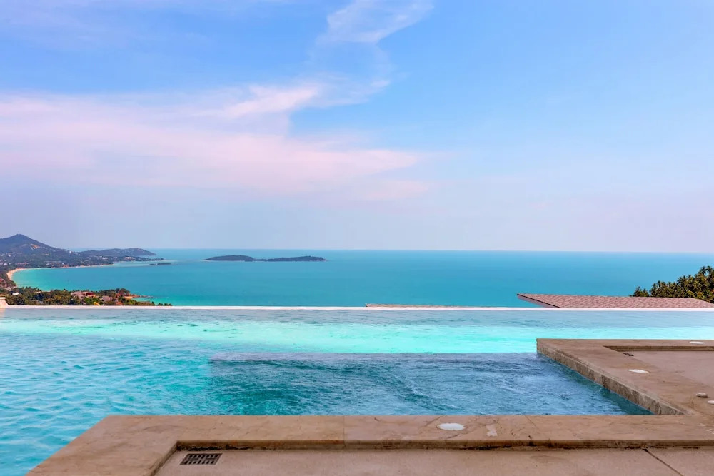 Chaweng Noi Luxury Morden 4-BR Dream Villa