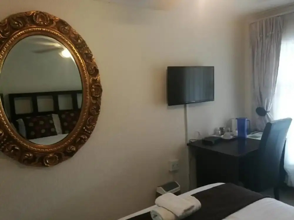 Corgi Guest House