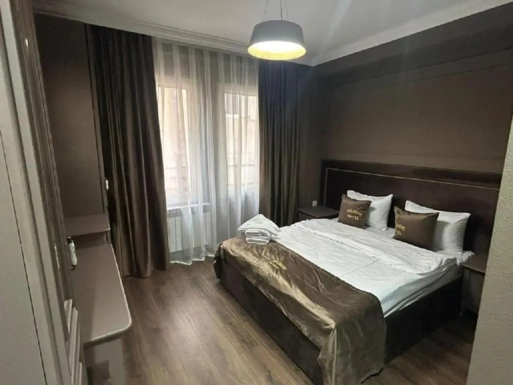 Two Rooms Plus Residence