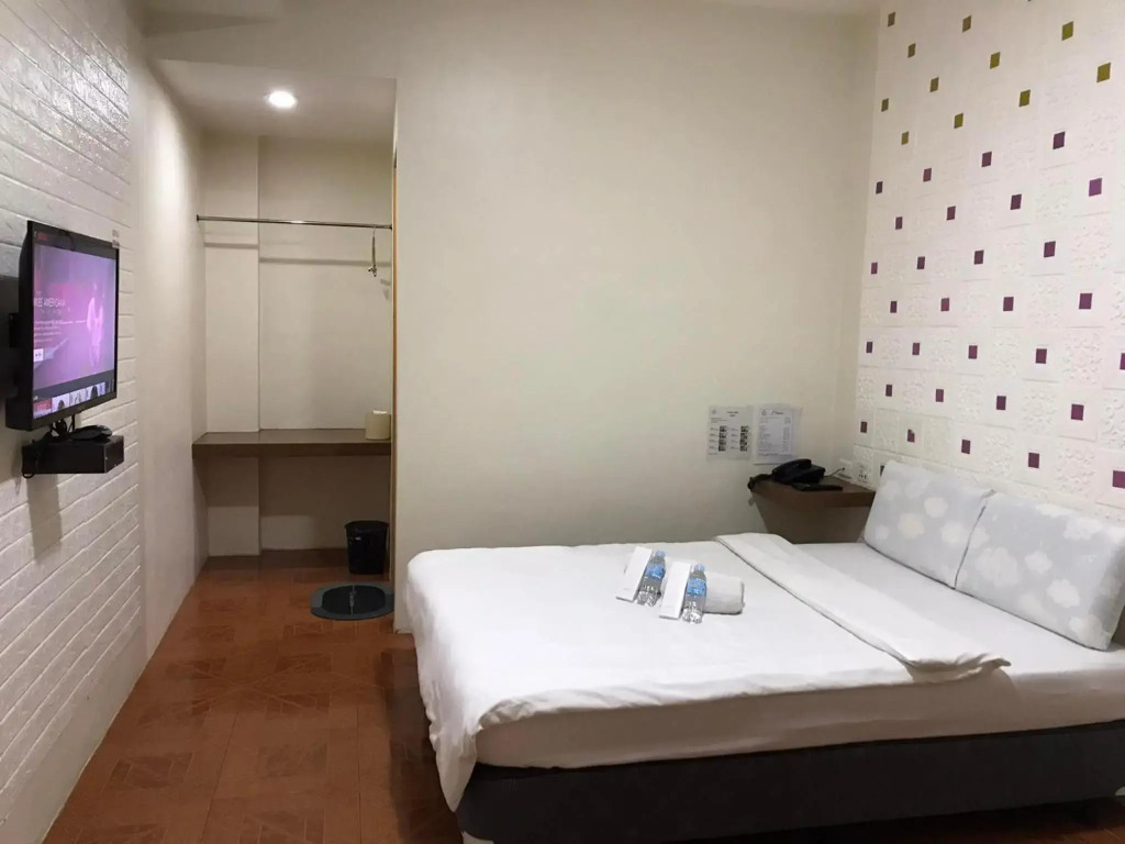 Im Inn Hotel Sorsogon near SM or Terminal