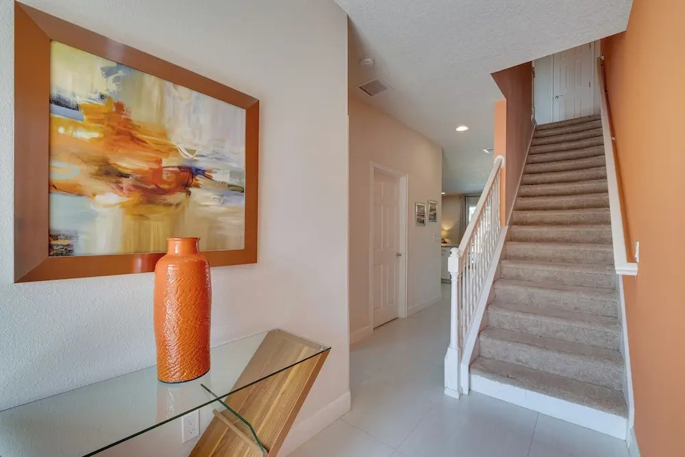 Townhome with Lanai about 9 Mi to Disney!