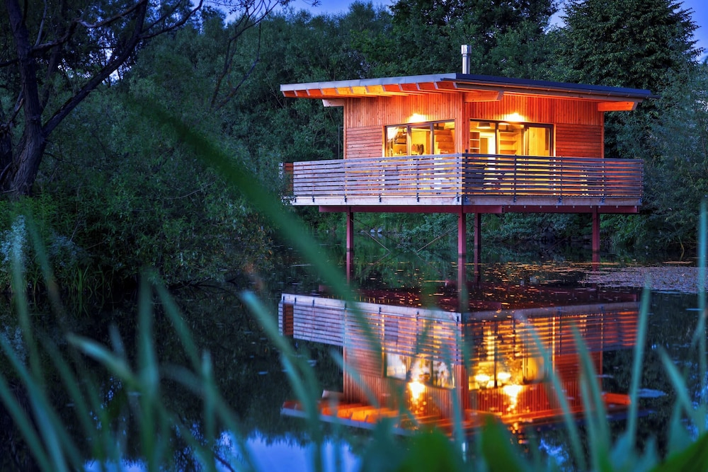 Tiny House im Pferdeteich mit Kamin, Grill & Grosser Terrasse - Best Price!