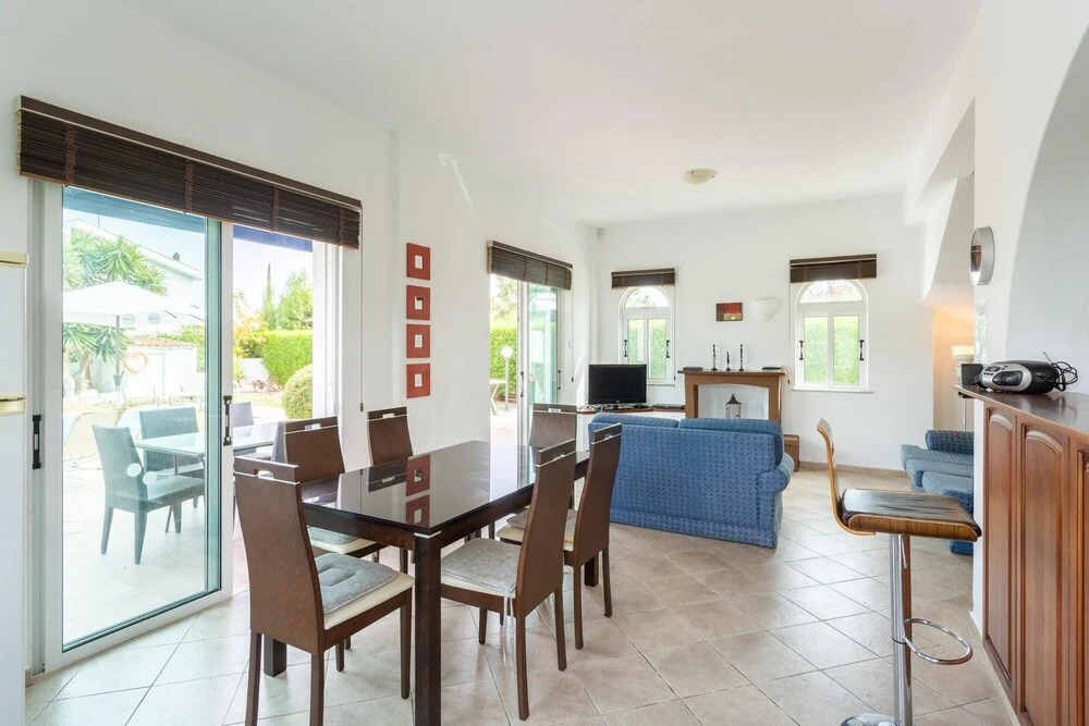 Villa Cleopatra Large Private Pool Walk to Beach A C Wifi - 3437