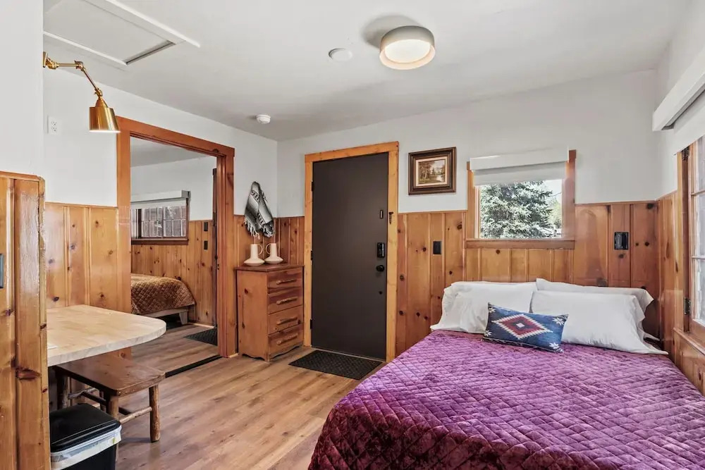 Timber Lodge Cabin 10