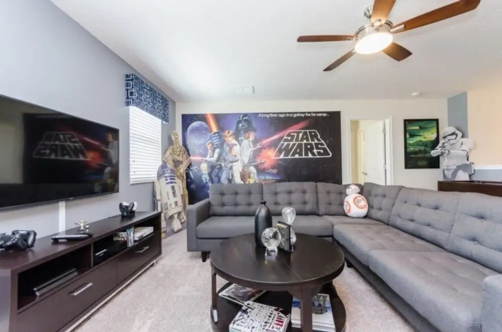 Champions Gate 6 Bedroom With Movie Theater Room! Villa