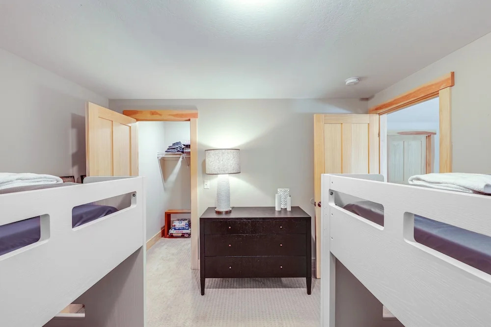 White Mountain Home Near Lakes & Kancamagus Hwy!
