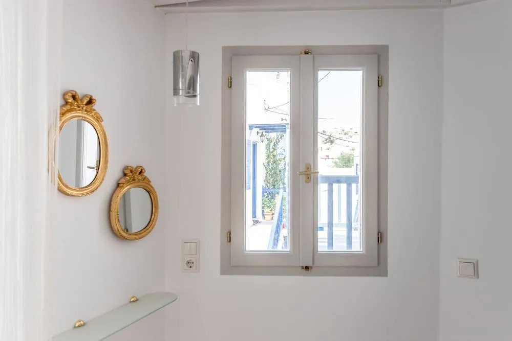 aníko suites Chora