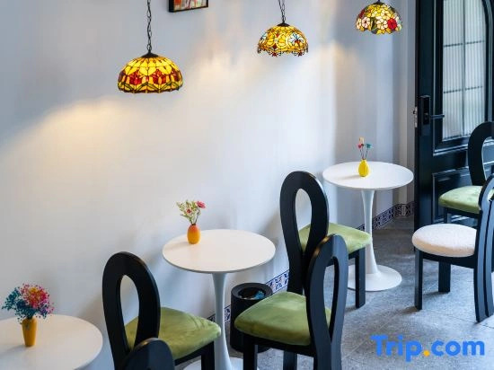 XunXi Gardens Villa · Colorful Retro Style·Camping Tent Holiday B&B
