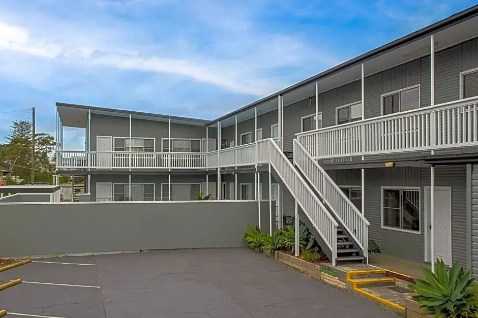 Pacific Motel 09