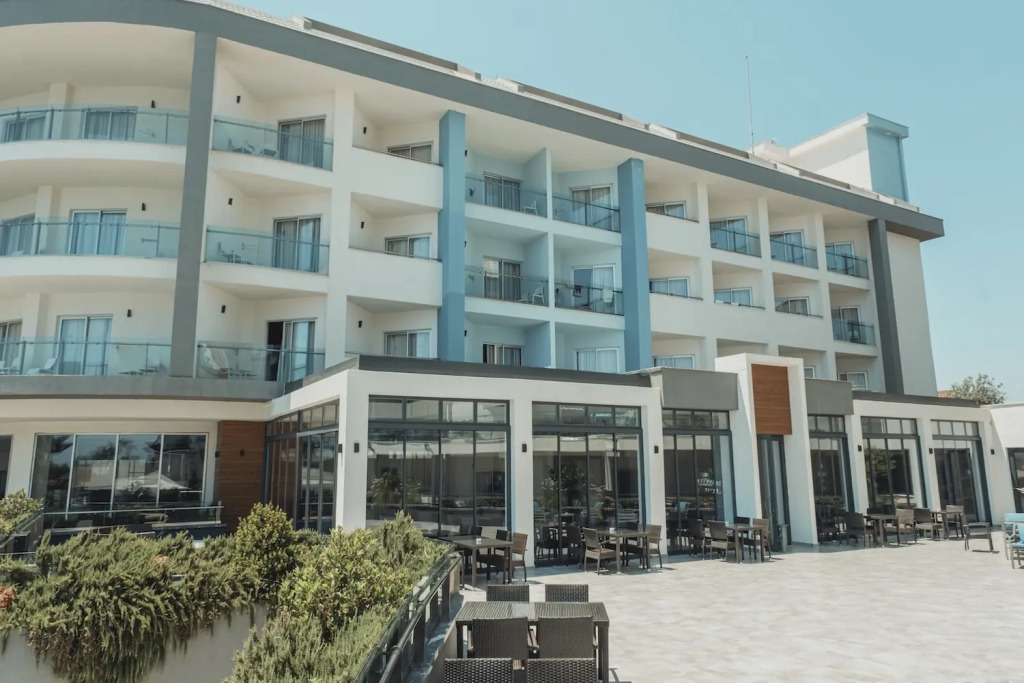 Seashell Resort & Spa