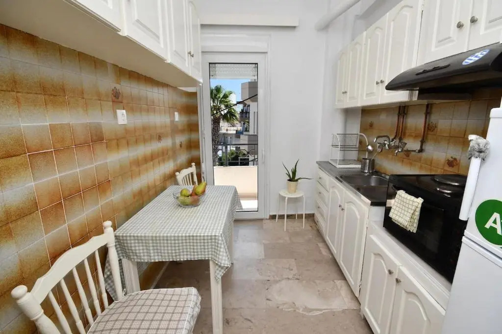 Central flat, 300m from the beach