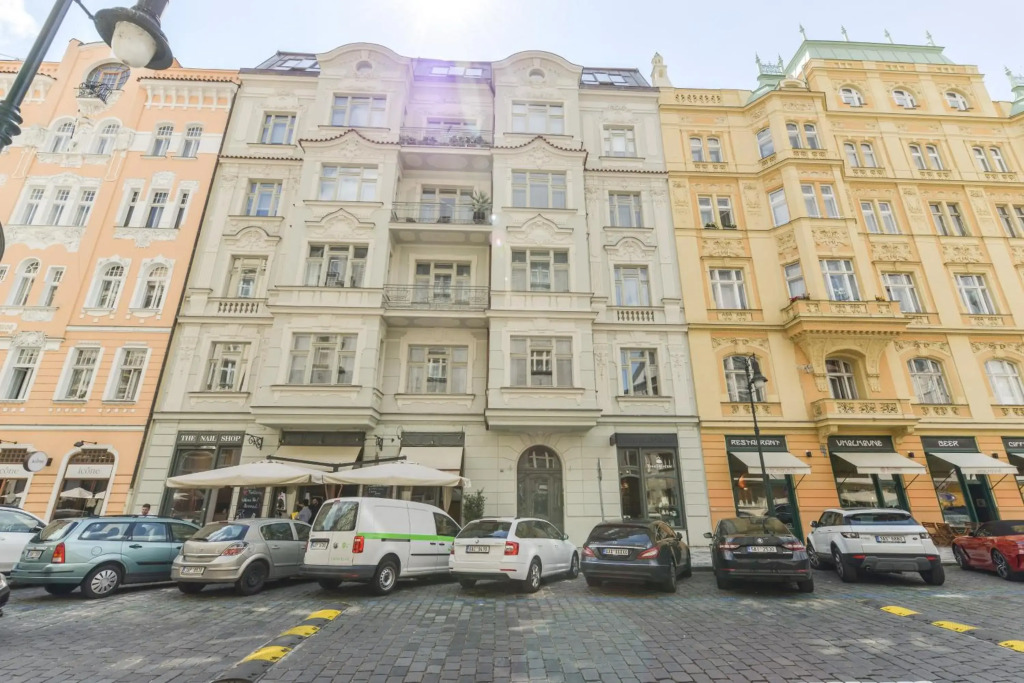 Brand New Apartment next to Old Town Square