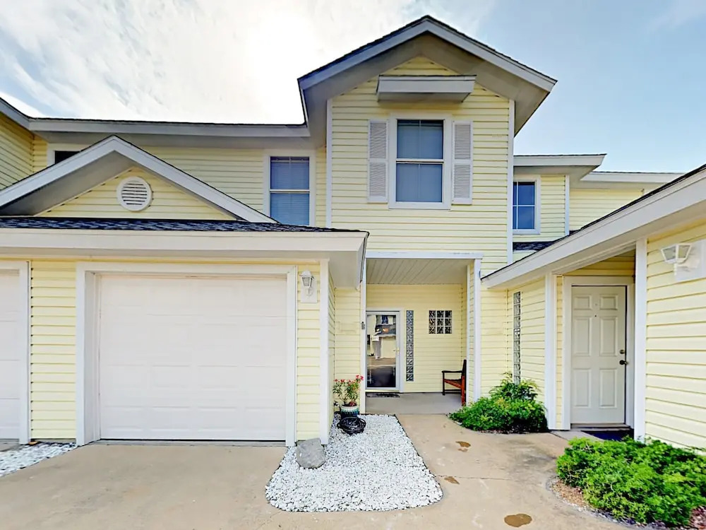 15102 Leeward Drive Condo Unit 603 3 Bedrooms 2.5 Bathrooms Condo