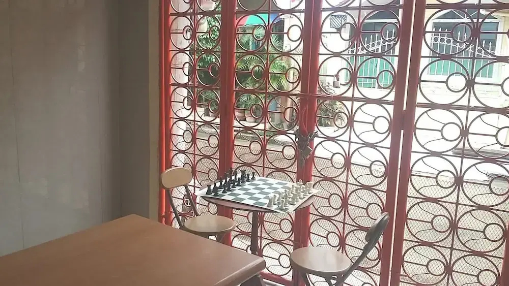 Garces Budget Apartelle