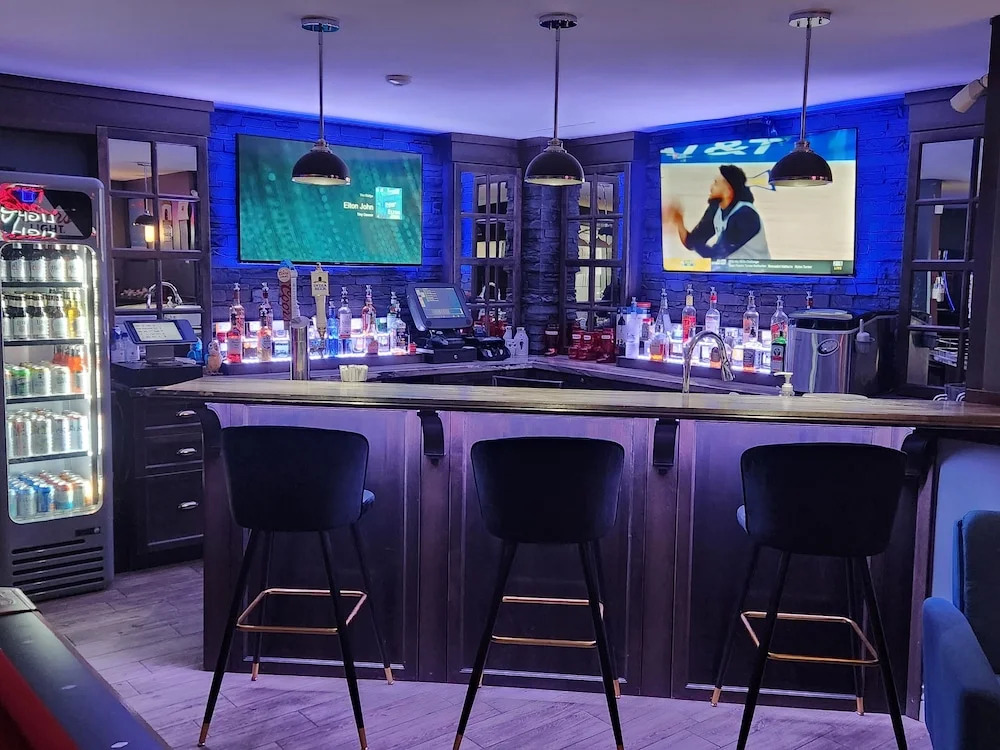 Newfound Inn and Suites