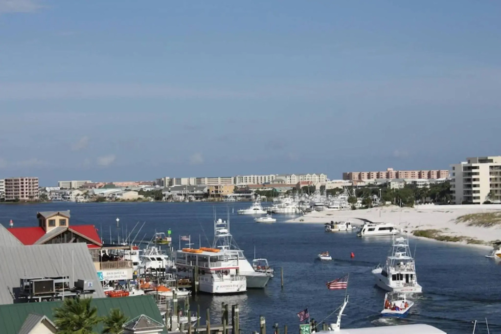 Gulf Winds Court 202 - Emerald Cove Oasis