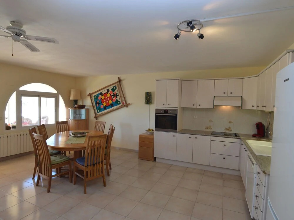 Spacious Villa in El Baladrar with Swimming Pool