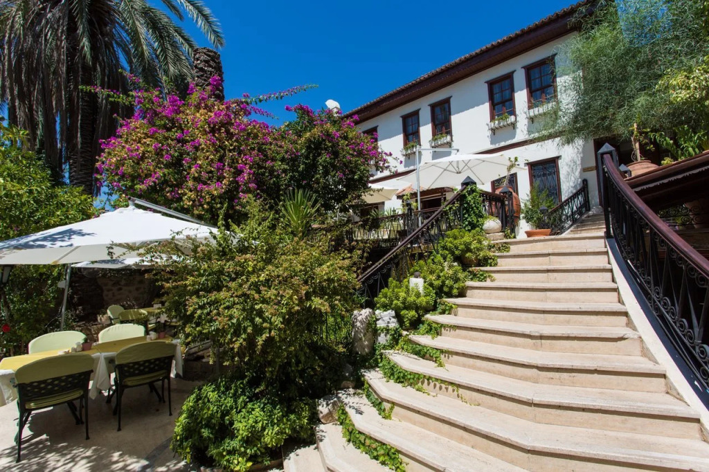 Dogan Hotel