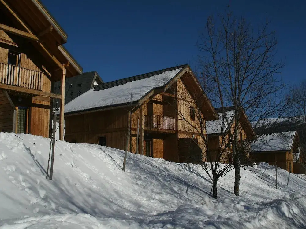 Chalet Retreat Near Slopes