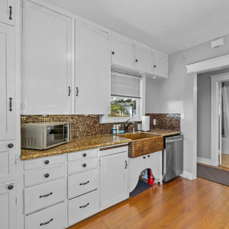 Bankers Hill Hideaway With AC Views and Parking