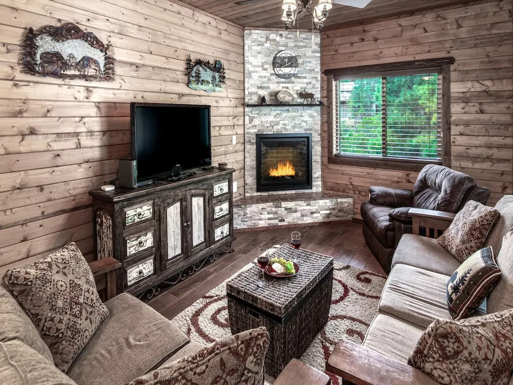 413crestviewmtncb - Crest View